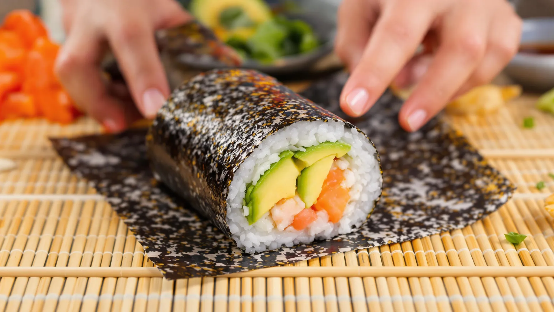 Les sushis inversés ou california roll